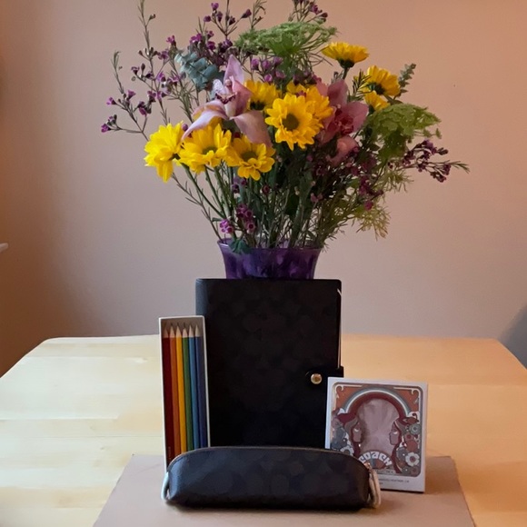 βοΈπβοΈ COACH BROWN NOTEBOOK BUNDLE πβοΈπ NWT βοΈπβοΈ - Picture 2 of 16